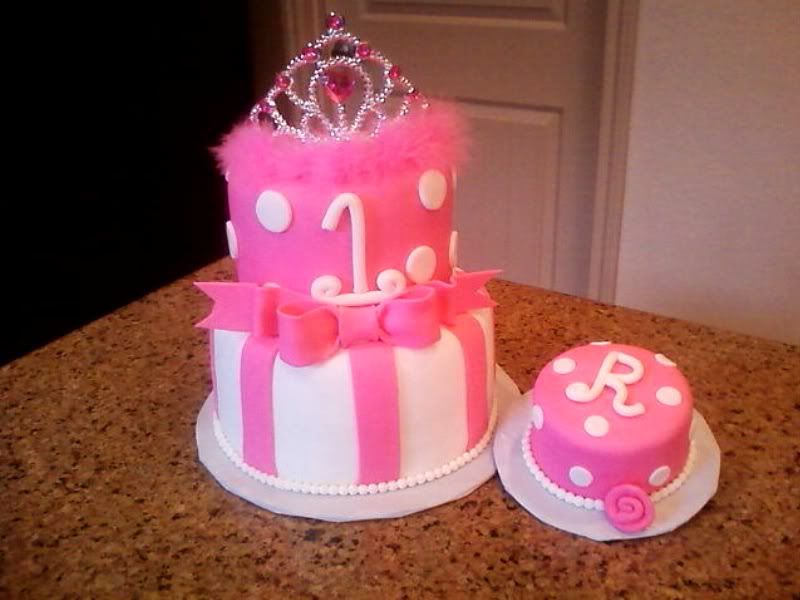 PRINCESS TIARA CAKE Photo by millergirl95 | Photobucket